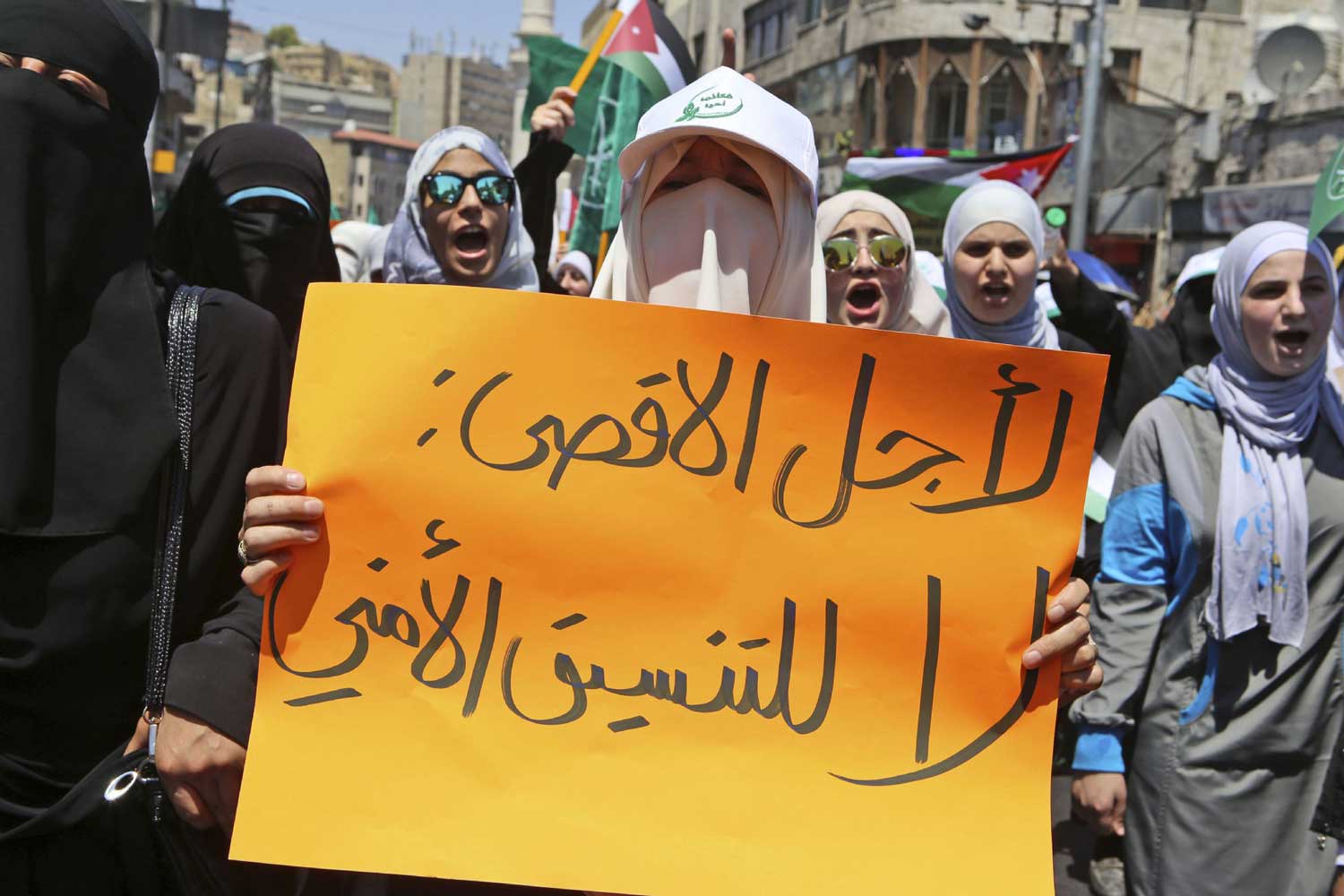 هامش المناورة أمام إخوان الأردن يبدو ضيقا في مواجهة الضغوط الداخلية