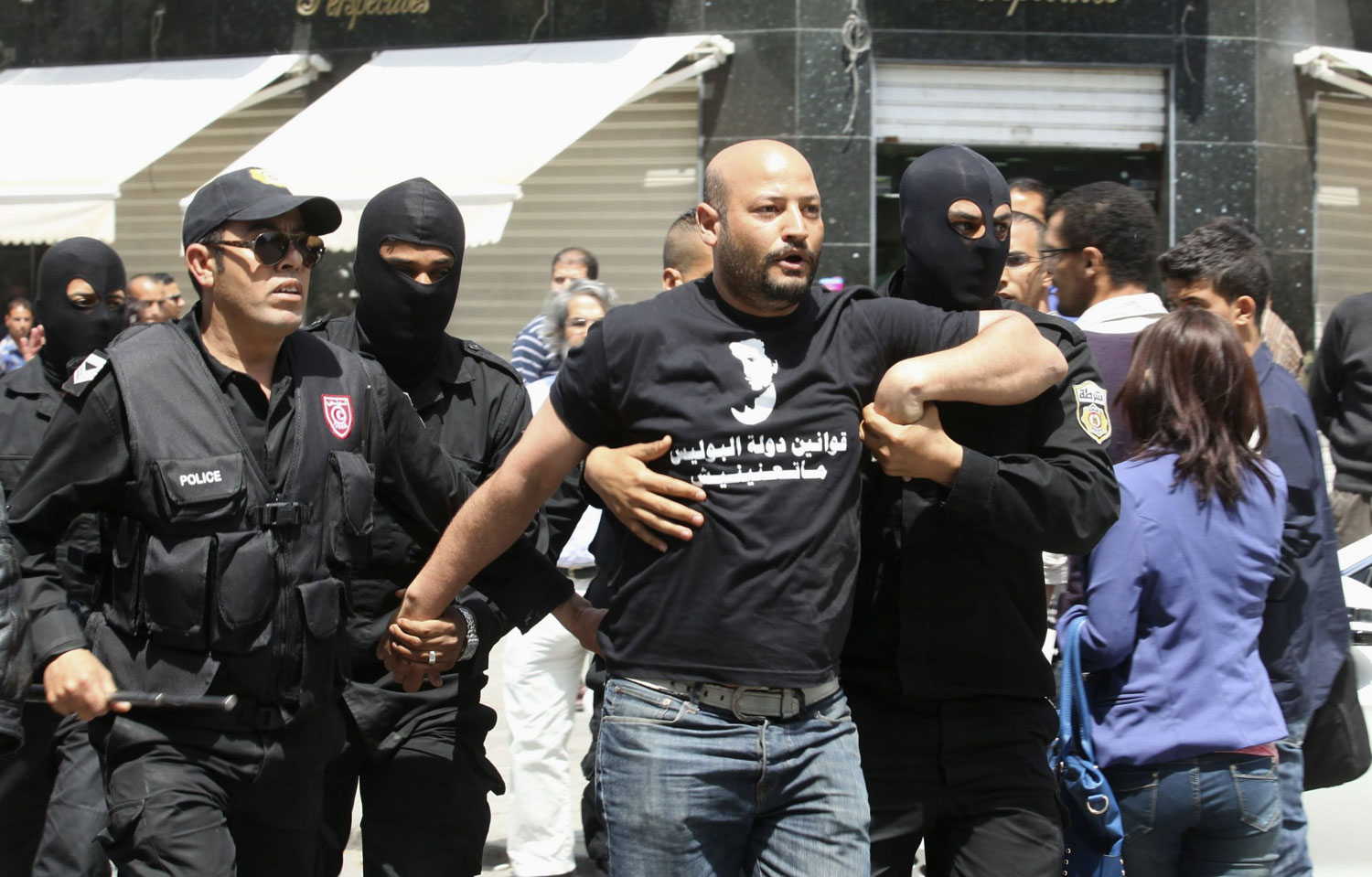 جرائم القتل والعنف بين الشباب تسهم بقدر كبير في العبء العالمي وتلحق آثارا خطيرة بوظائف الشخص النفسية والاجتماعية