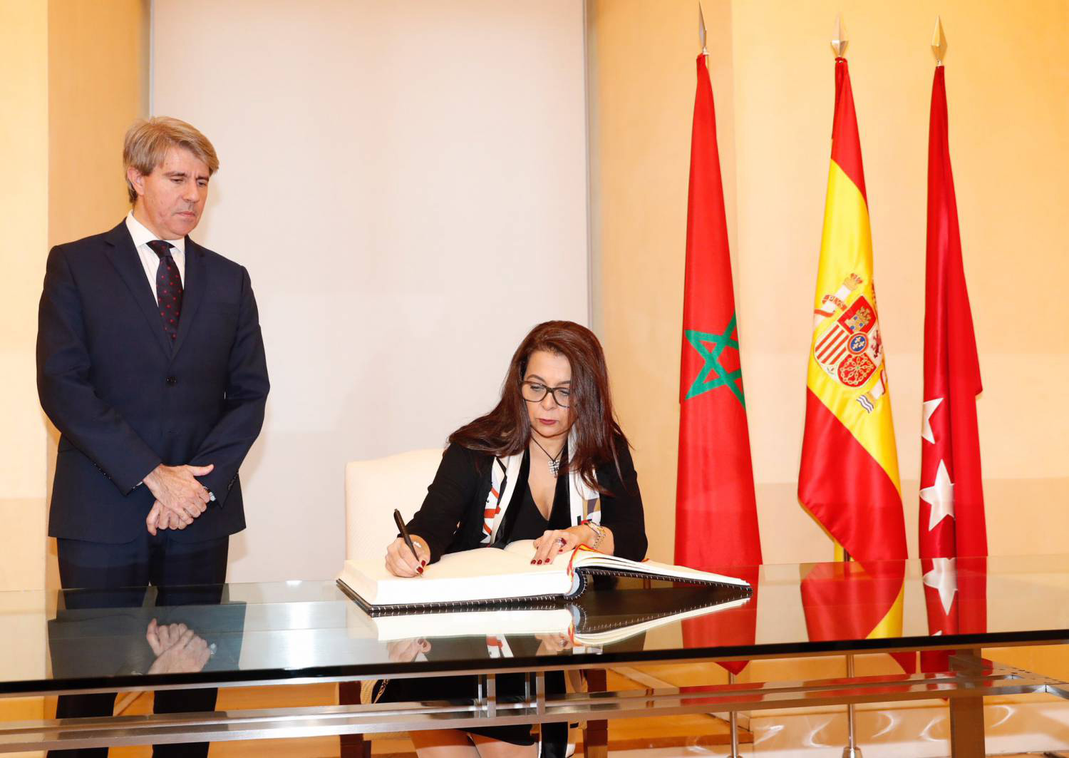 هدف بنيعيش أعمق من أن يكون مجرّد تحرك للدبلوماسية المغربية على الأرض الإسبانية في لعبة بروباغاندا قصيرة النظر، بل هو استراتيجية بعيدة المدى هدفها تقديم صورة واقعية