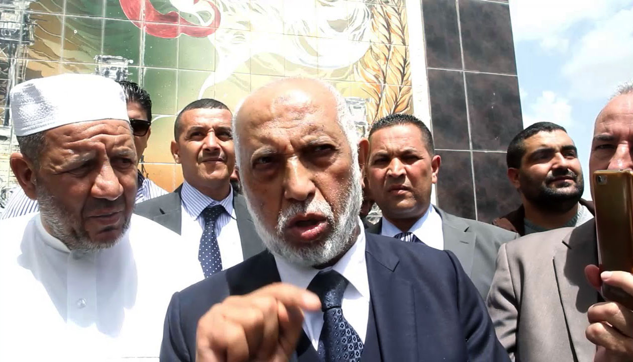  المصادر المقربة منه تؤكد أن بلخادم اصطدم برجل السلطة الخفي، ومستشار الرئيس، شقيقه سعيد بوتفليقة