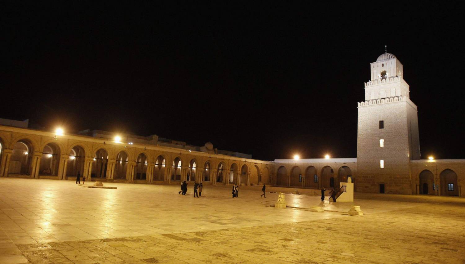 احتفالات محدودة
