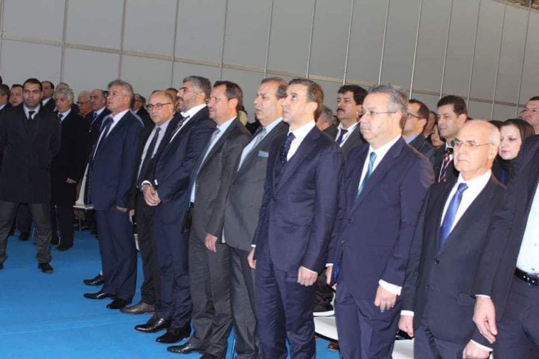 الصور المتداولة للبوشي على شبكات التواصل الاجتماعي برفقة عدد من وزراء الحكومة في نشاط رسمي تشكل وجها آخر من أوجه التحالف المريب بين المال والسياسة وتسويق أوهام الخدمة العمومية