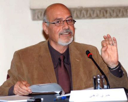 قارئ رواية “الإصبع السادسة” للذهبي، يرى الصراع وهو يدور في دمشق ما بين قوى الجمود المتمثلة بشيخ الأموي وبين قوى الحداثة