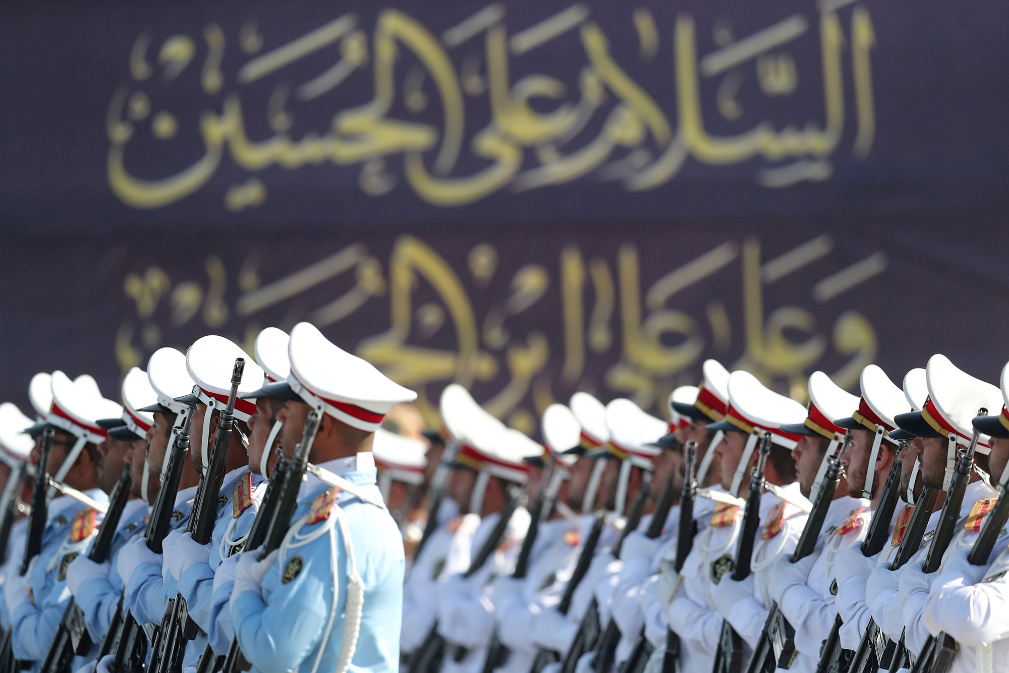 طهران لا تترك الفرصة لسد أبواب الحوار وقطع الطريق على أي قنوات خلفية للتهدئة مع الولايات المتحدة