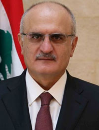 علي حسن خليل أحد الذين تقدموا بمذكرة طلبوا فيها نقل التحقيق إلى قاض آخر