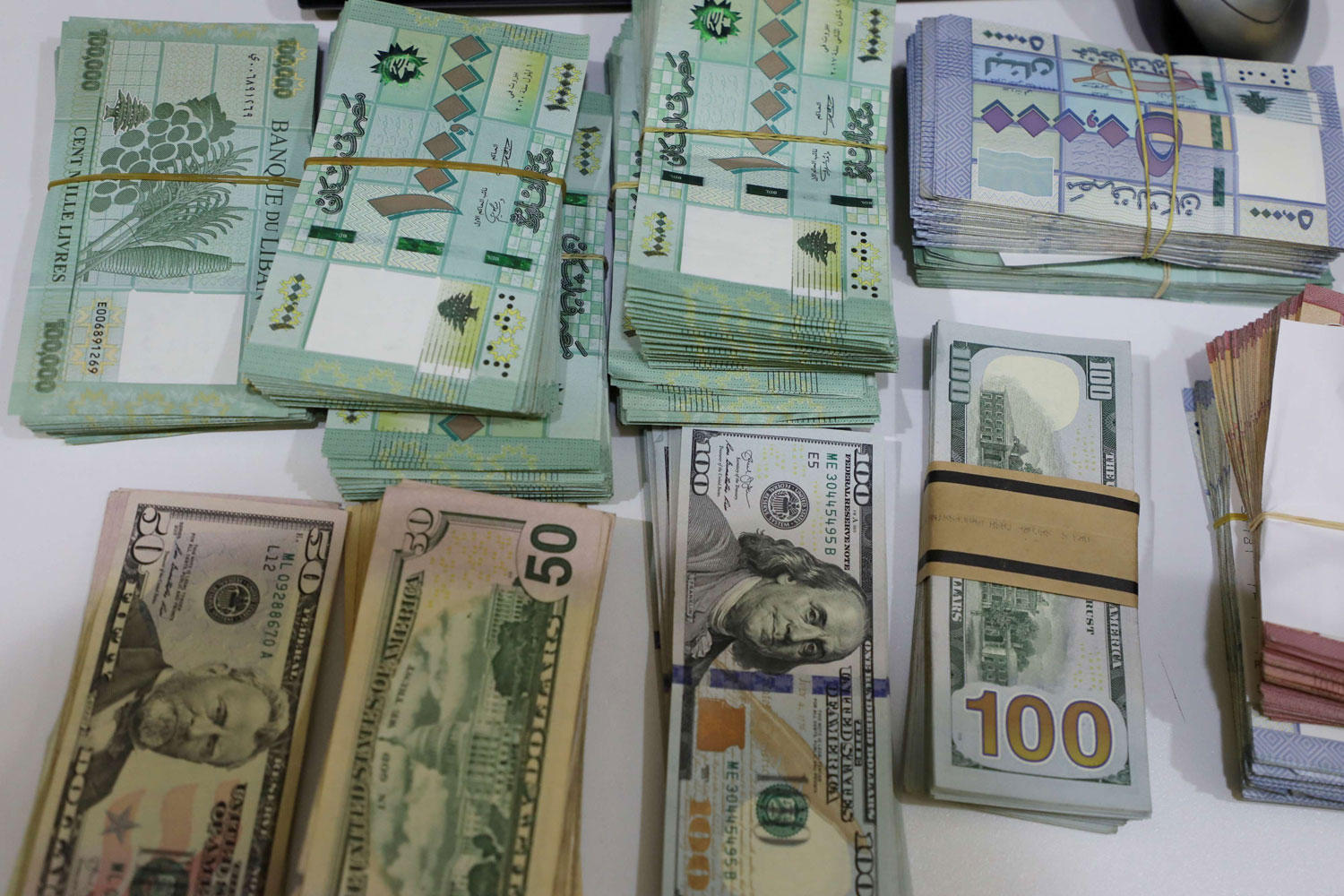قيمة العملة اللبنانية تتهاوى