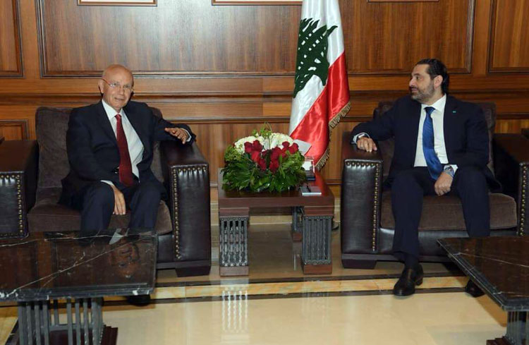 العقدة الجديدة التي يجري العمل على حلها تتمثل بالنواب السنة الذين لم يكونوا على لوائح "تيار المستقبل"،  والغاية إضعاف الرئيس الحريري، وطرح اسم مراد في حال "أحرج الحريري فأُخرج".