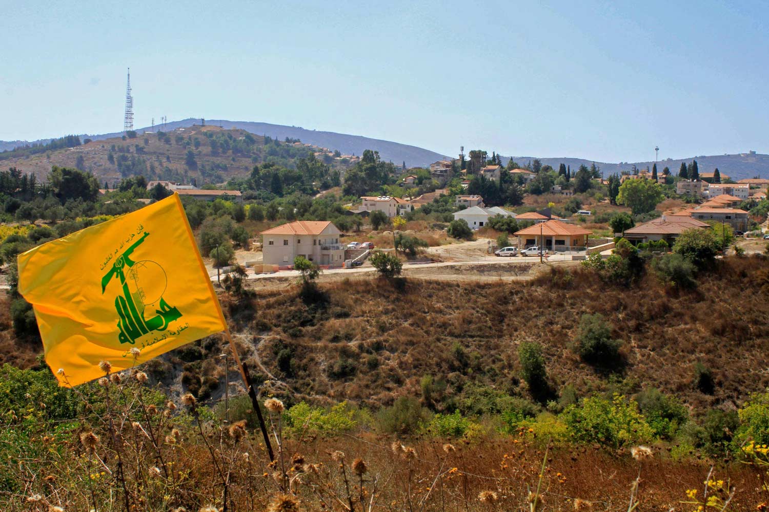 ألا يحقّ لأهل الجنوب أن ينعموا بالهدوء وأن يعملوا على تطوير منطقتهم؟