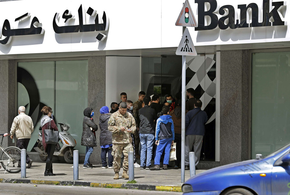 المسّ بالودائع انقلاب على اللبنانيين