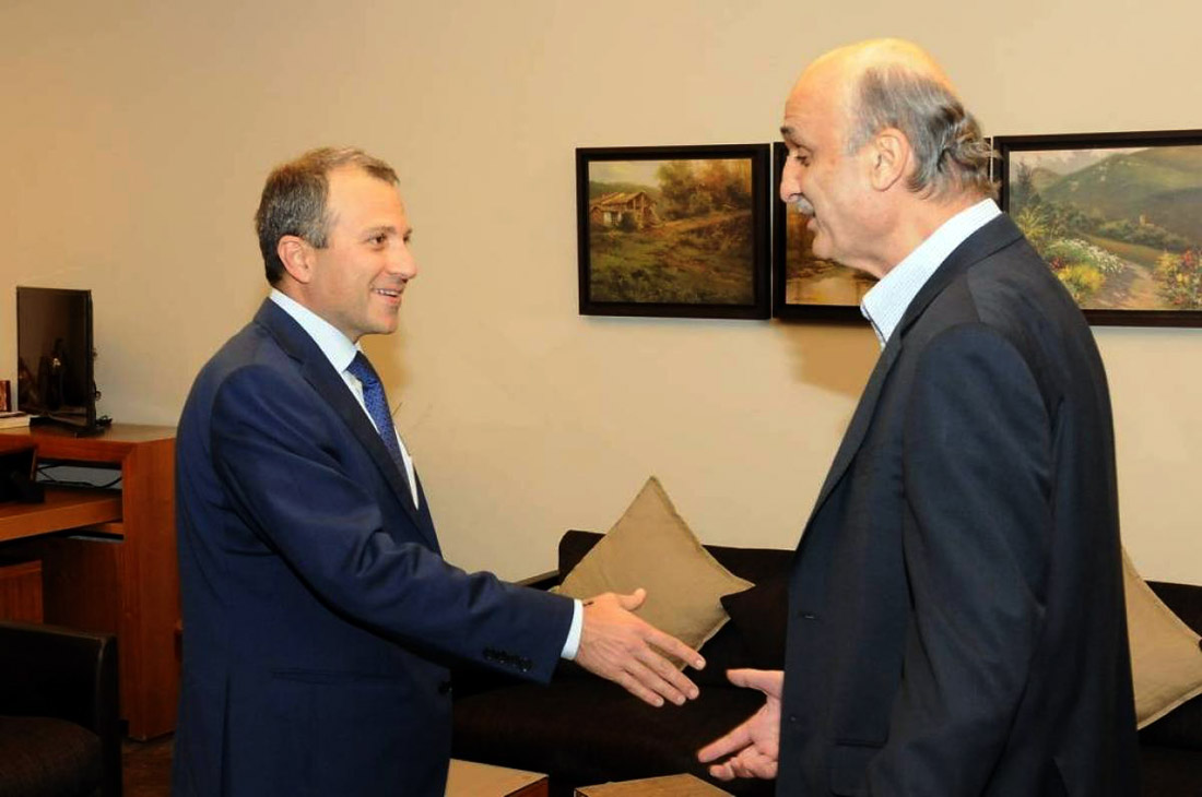 الكل في لبنان في مركب وجعجع، وحده، في مركب آخر. أحلامه الرئاسية قد تتكسّر مرة جديدة عندما يحين الاستحقاق الرئاسي التالي ويجد النواب أنفسهم أمام خيار من اثنين: باسيل أو فرنجية ولا إمكانية لورود اسمه في المنافسة