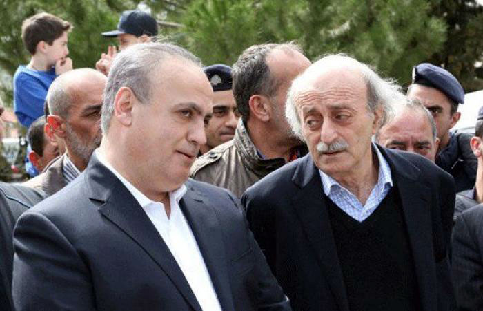 مواقف وهاب المؤيدة للنظام السوري تنعكس على حركته الداخلية في لبنان، حيث تعاون مع "سرايا المقاومة" التابعة لحزب الله  في إحياء ذكرى تأسيس حزبه في قرية الجاهلية بـ"استعراض عسكري" كان القشة التي قصمت ظهر البعير في العلاقة مع جنبلاط