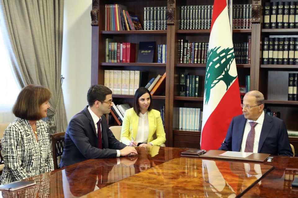 روبرت ستوري كاريم معروف بمواقفه المتشددة تجاه الدور الإيراني في أكثر من دولة