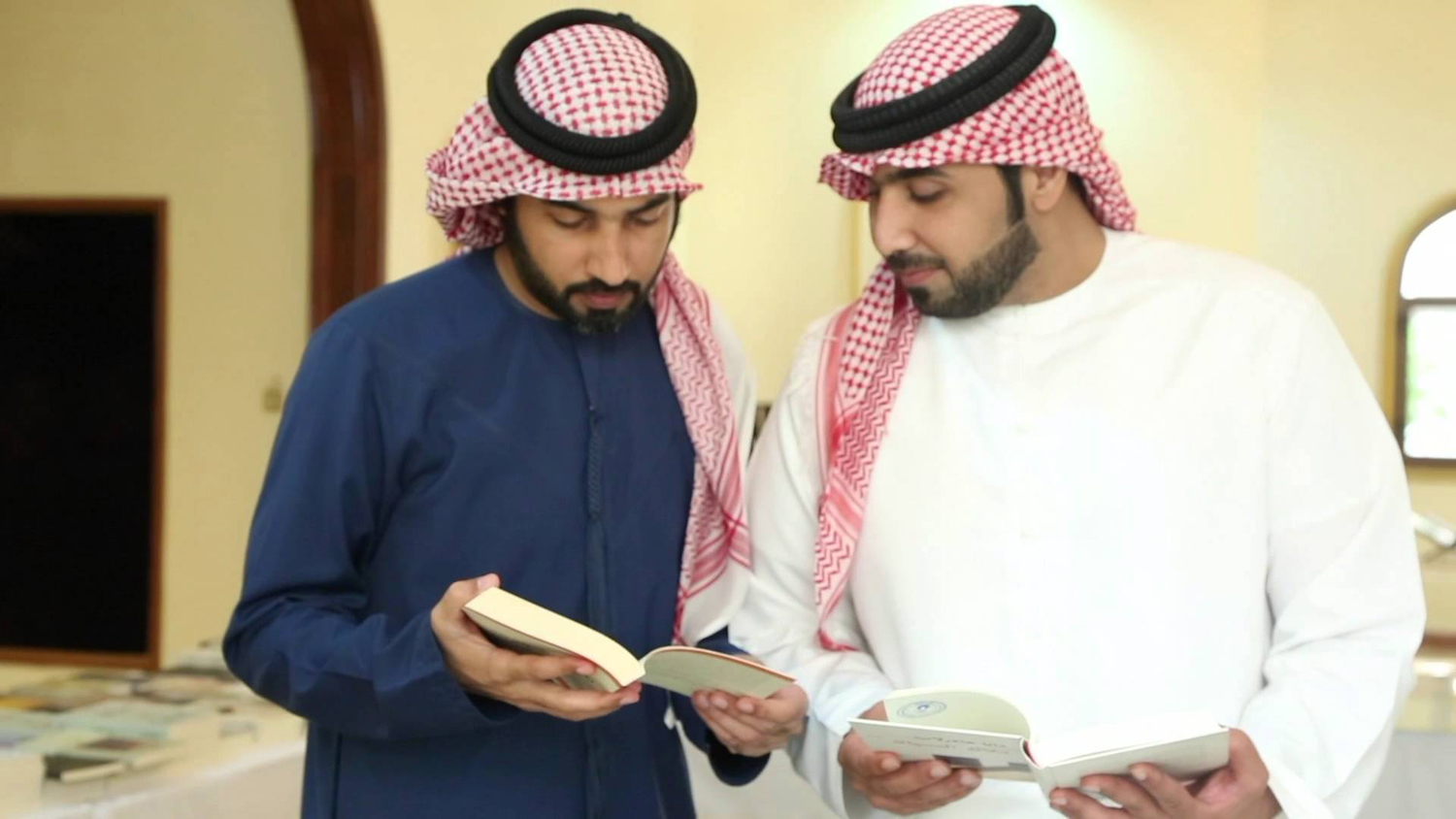 من لا يقرأ لن يكتسب الخبرة في انتقاء الكتاب