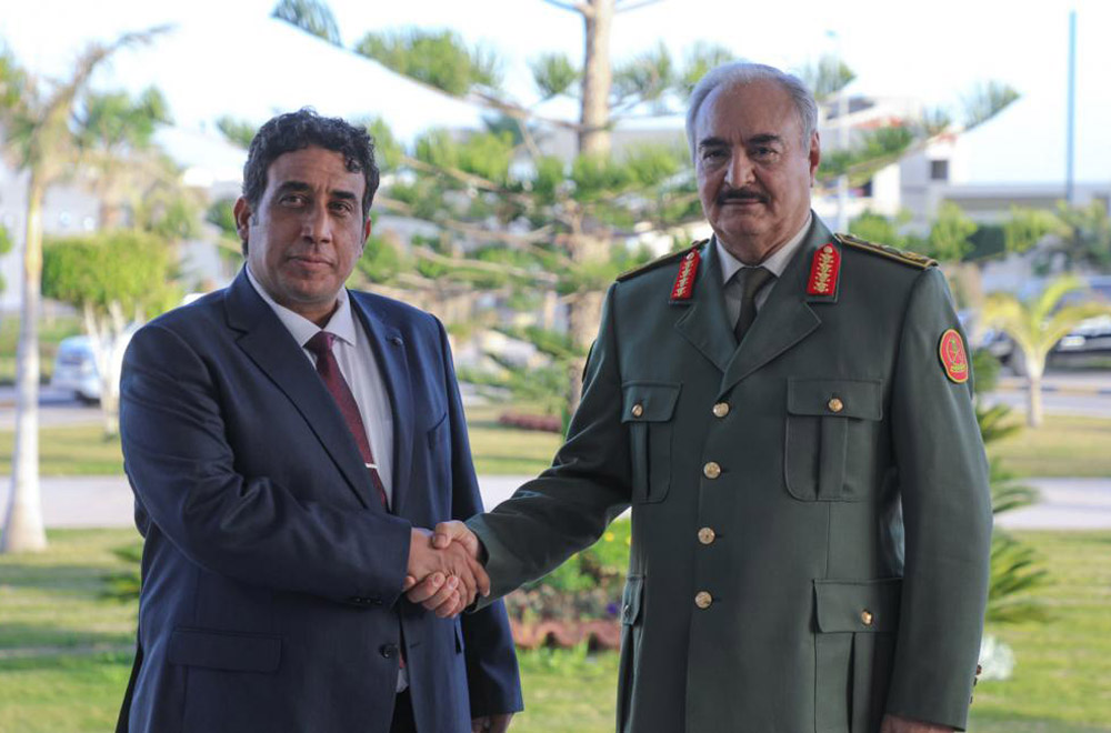 المشير خليفة حفتر القائد العام للجيش الوطني يرغب من خلال زيارته للمنفي، في الفندق الذي كان يقيم فيه بعد أقل من ساعة من وصوله إلى بنغازي، بالإعراب عن دعم القوات المسلحة لعملية السلام وسعي الجيش للحفاظ على الديمقراطية والتداول السلمي للسلطة