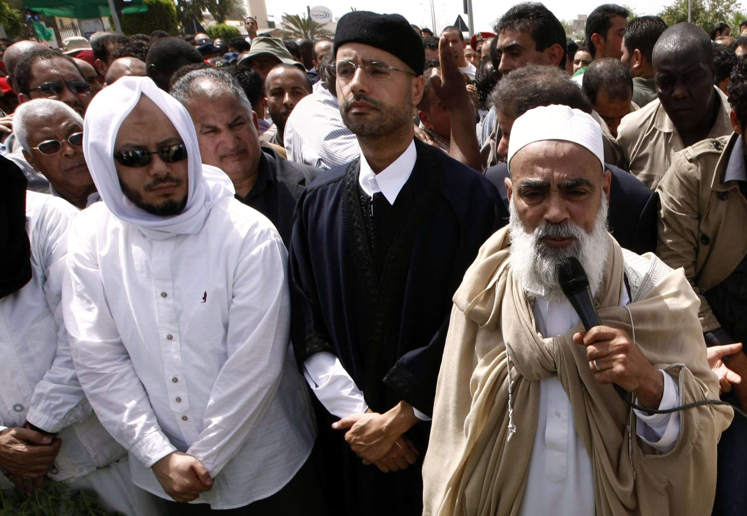 مدن وقبائل لا زالت تجاهر بدعمها لحكم معمر القذافي وأبنائه على غرار قبائل القذاذفة والمقارحة وورفلة