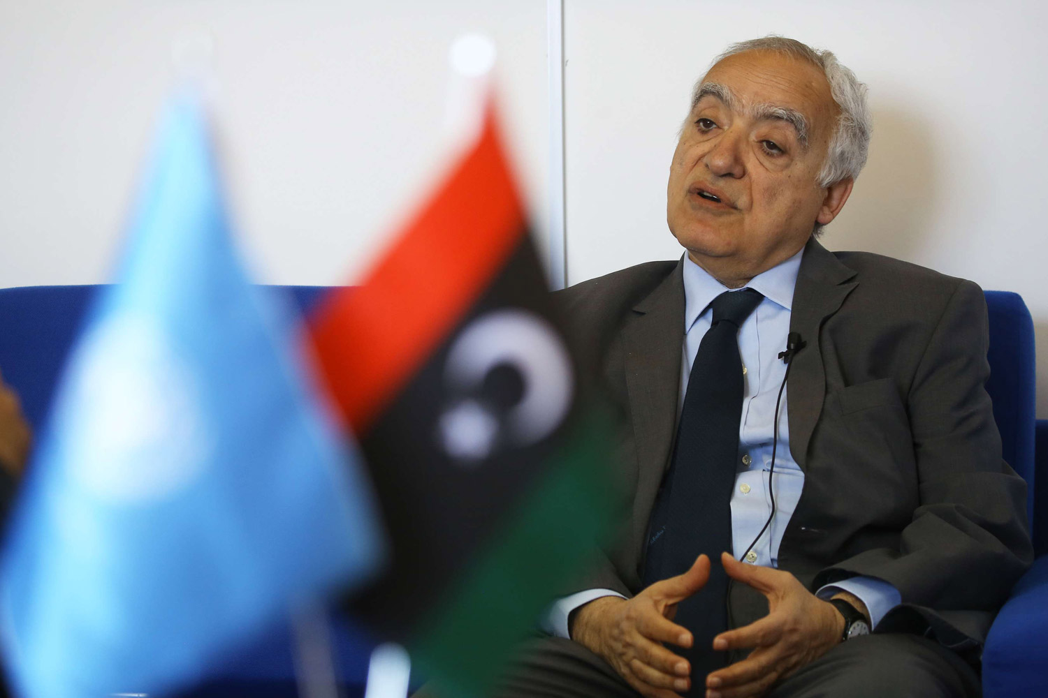 غسان سلامة يضع السراج في موقف صعب