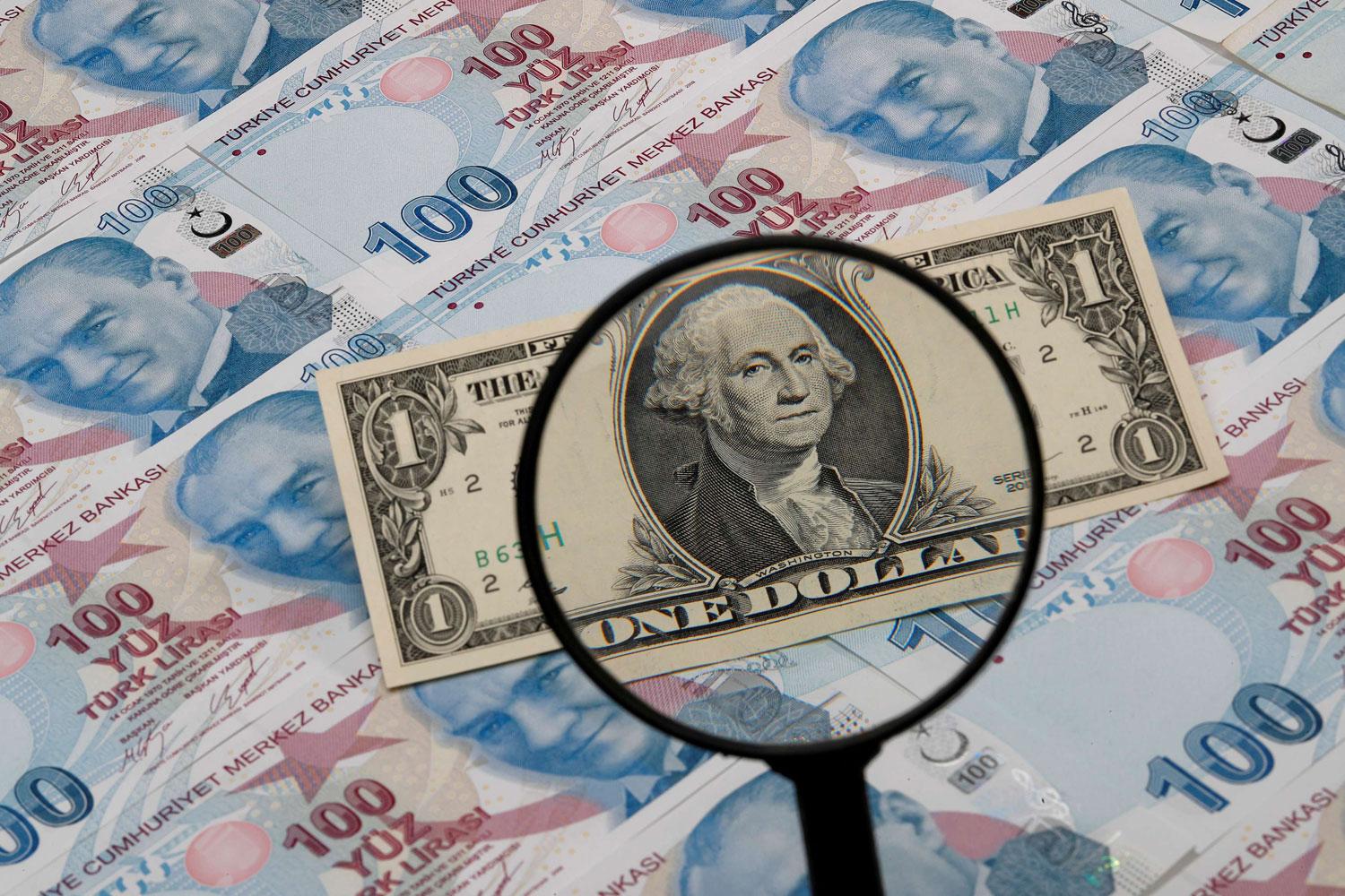 أردوغان يسعى إلى جذب الاستثمارات من أوروبا ودول الخليج في محاولة لتخفيف الأزمة الاقتصادية