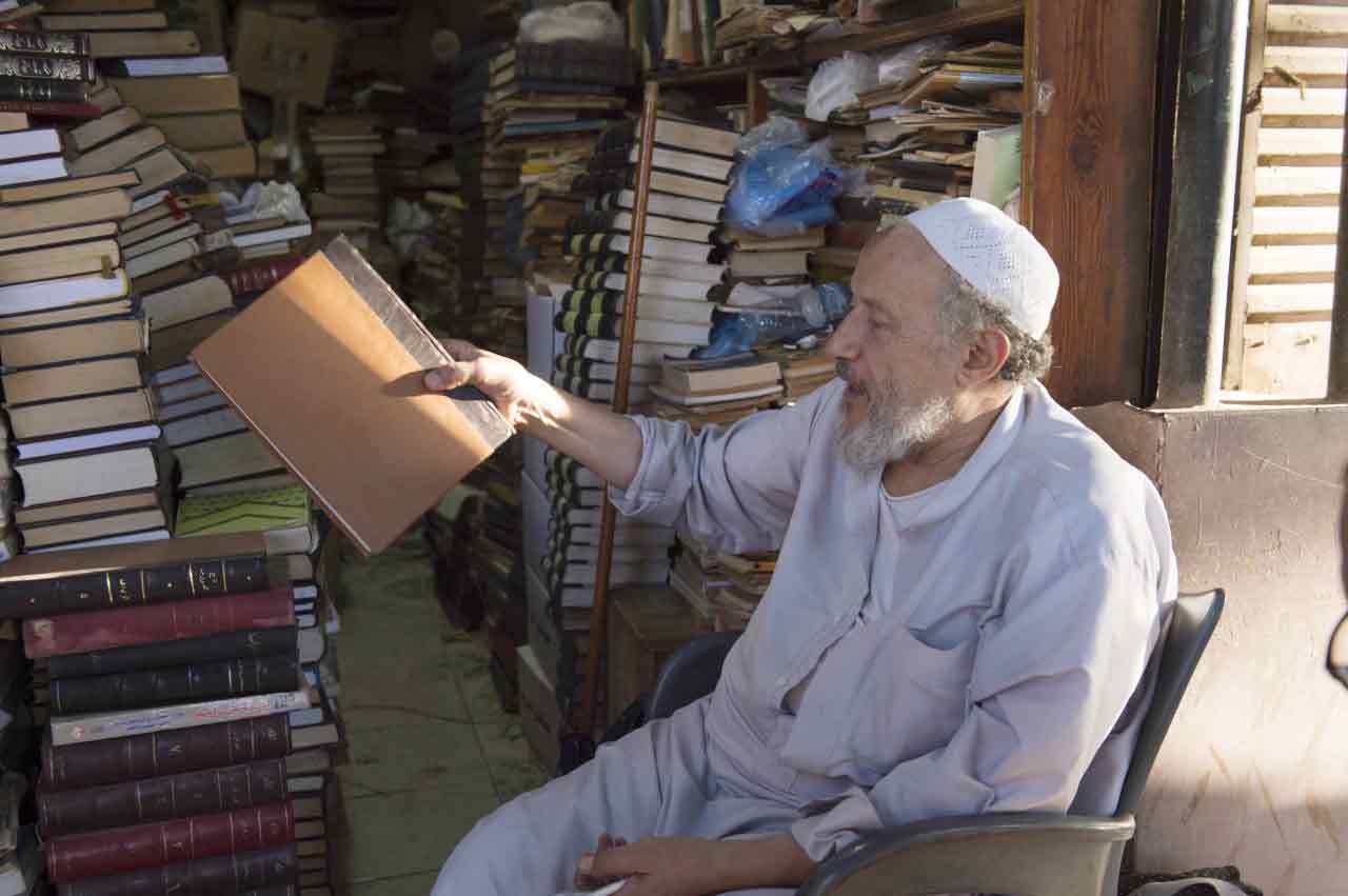 الكتب ثروة التاجر زغلول (تصوير محمد حسنين)