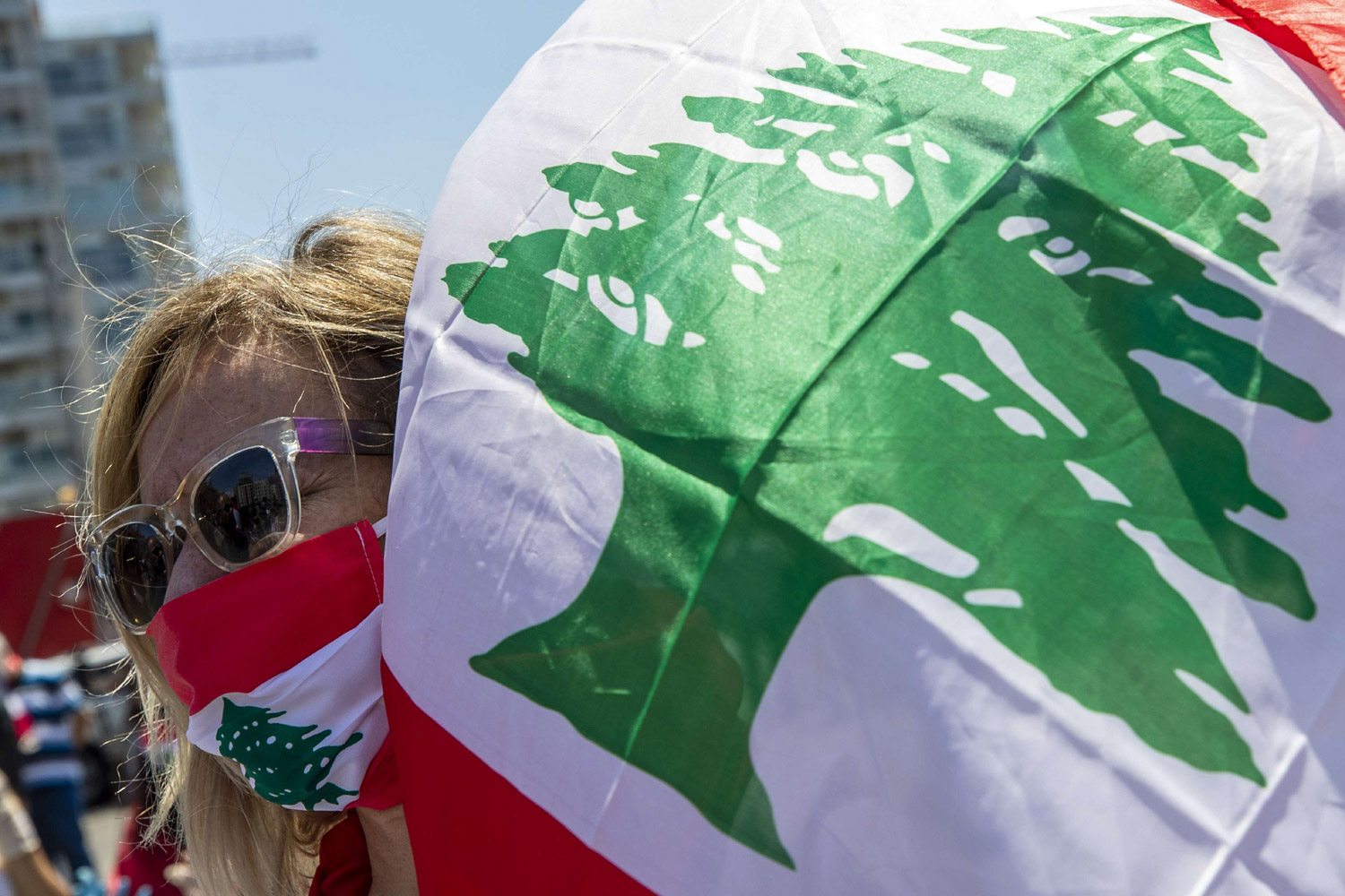تحركات حزب الله على حساب اللبنانيين