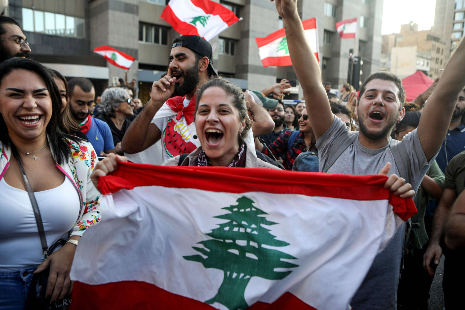 تلبية مطالب الشارع