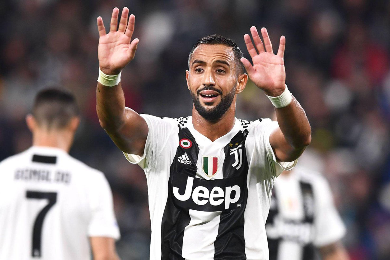 صخرة الدفاع اختار أن يضع حدا لمسيرته الدولية مع المنتخب بعد خوضه قرابة 60 مباراة دولية منذ نوفمبر 2008