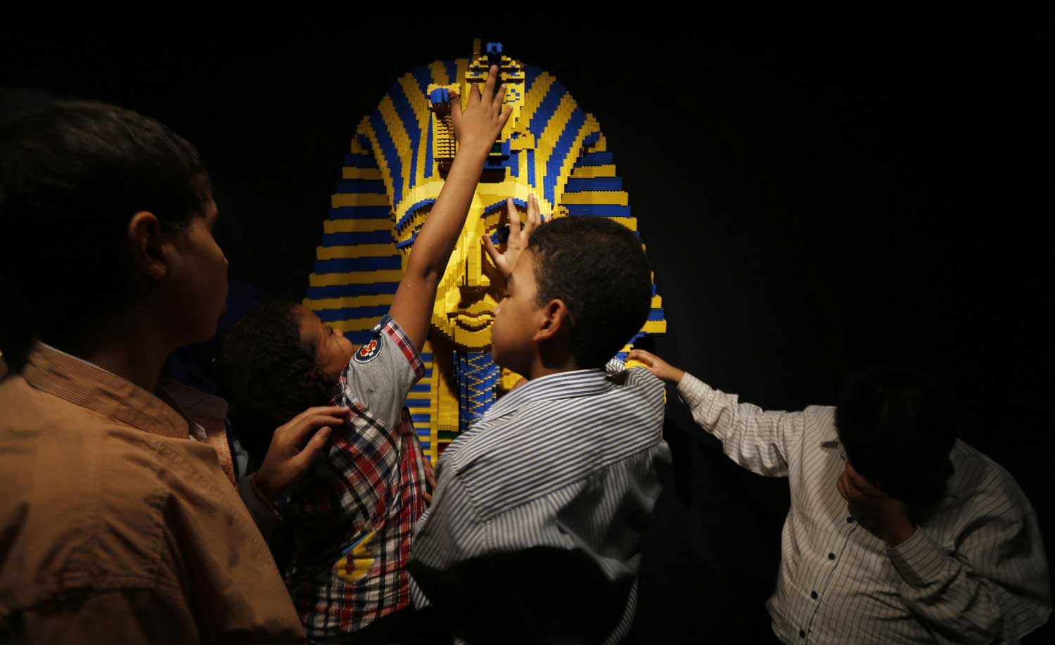 اكتشاف الشخص الحواس الأخرى يمكّن الكفيف من التعامل مع المجتمع بصورة سلسة 