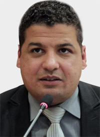 المهدي فقير: الحكومة ليست بصدد القيام بعملية العفو عن مهربي الأموال