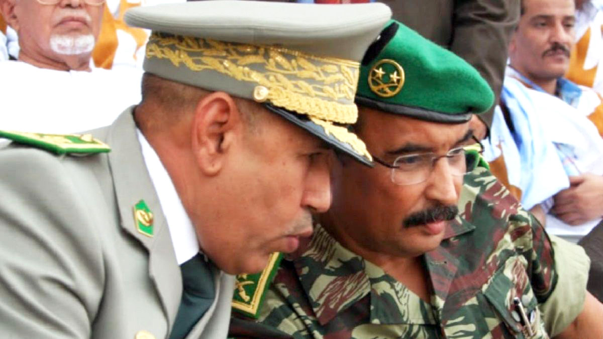 بعض المراقبين يتجهون إلى إسقاط طبيعة العلاقة ما بين الرئيس الروسي فلاديمير بوتين ورئيس الوزراء ديمتري ميدفيديف، على ما يجمع ما بين الرئيس ولد عبدالعزيز وولد الغزواني، وتبادل الأدوار السياسية بينهما