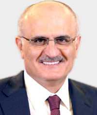 علي حسن خليل: هناك آلاف الموظفين الذين تزيد رواتبهم على راتب رئيس الجمهورية