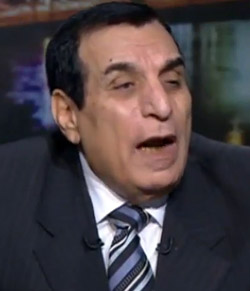 مرسي عطاالله حظي بكل شيء يحلم به صحافي ذي صلة بالأجهزة العليا