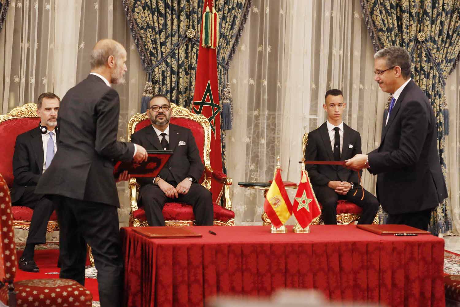 المغرب واسبانيا يوقعان 11 اتفاقية للتعاون الثنائي