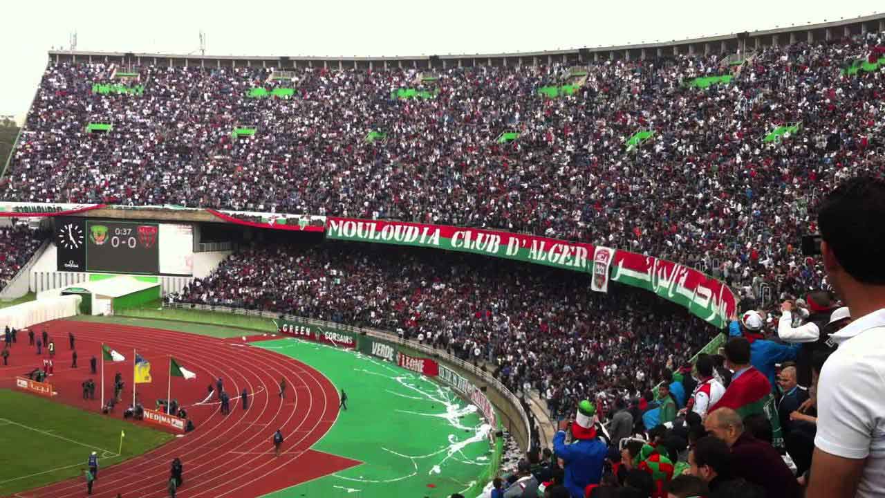 نادي المولودية يعرف بعدة أسماء رمزية كـ”العميد” و”نادي الشعب” و”فريق الزوالية” أي “الفقراء”، ويستقطب أعدادا كبيرة من الأنصار في العاصمة ومختلف ربوع البلاد، ويدعون في قاموس الإعلام الرياضي الشعبي بـ”الشناوة ” أو “الصينيين”