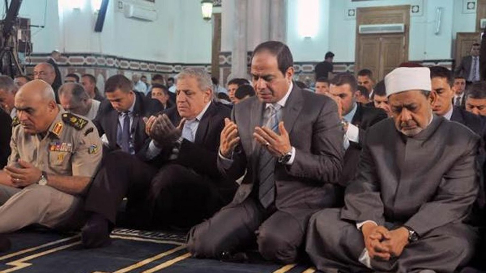معركة الأزهر مع المتطرفين تبدو معركة شكلية لا أكثر. فلو كان جادا في المواجهة لبدأ بتنقية المناهج الأزهرية من الدروس التي تحض على التشدد الفكري والديني