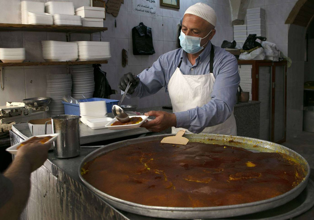 الكنافة خارج حسابات الصائمين