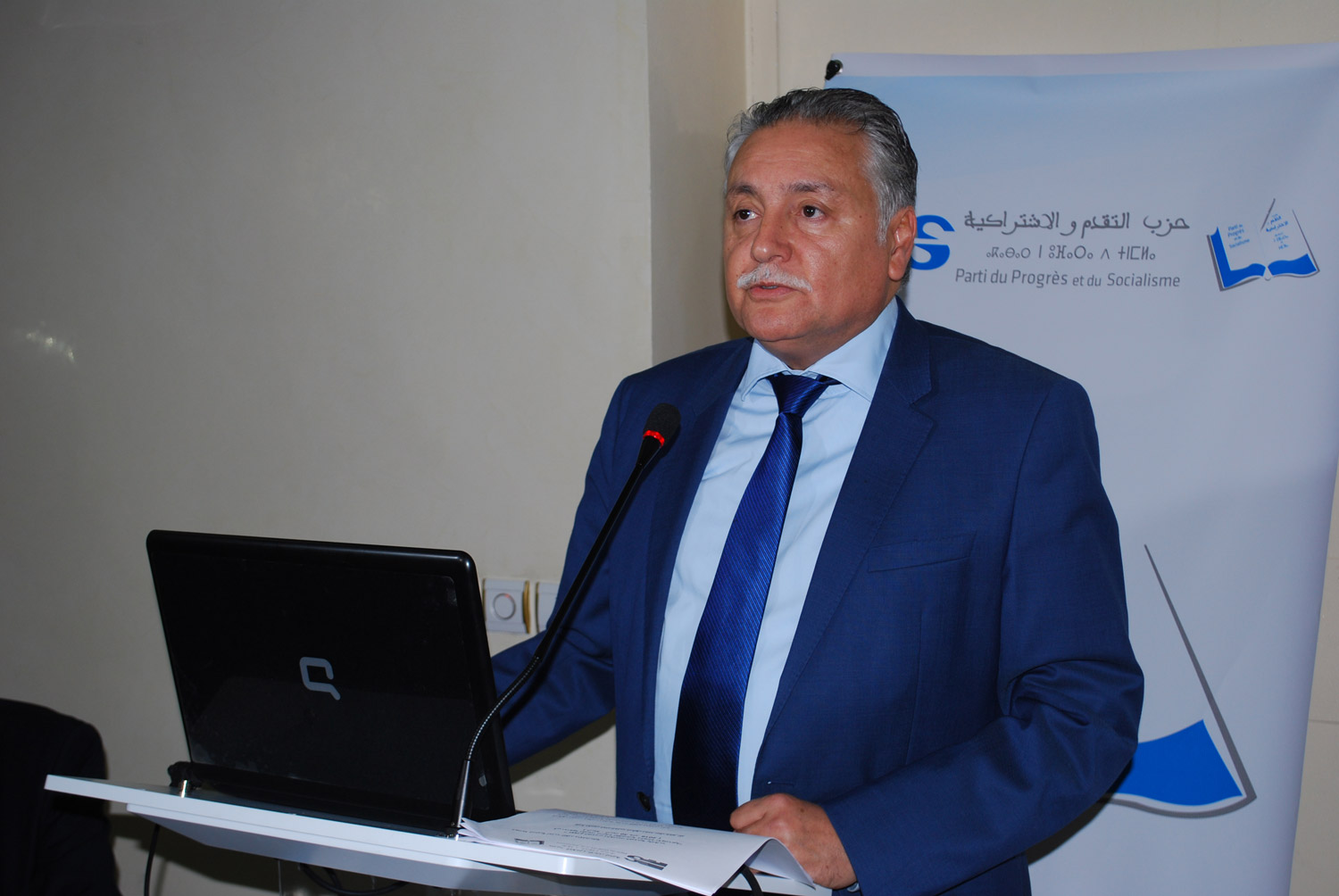 نبيل بنعبدالله يغادر الحكومة