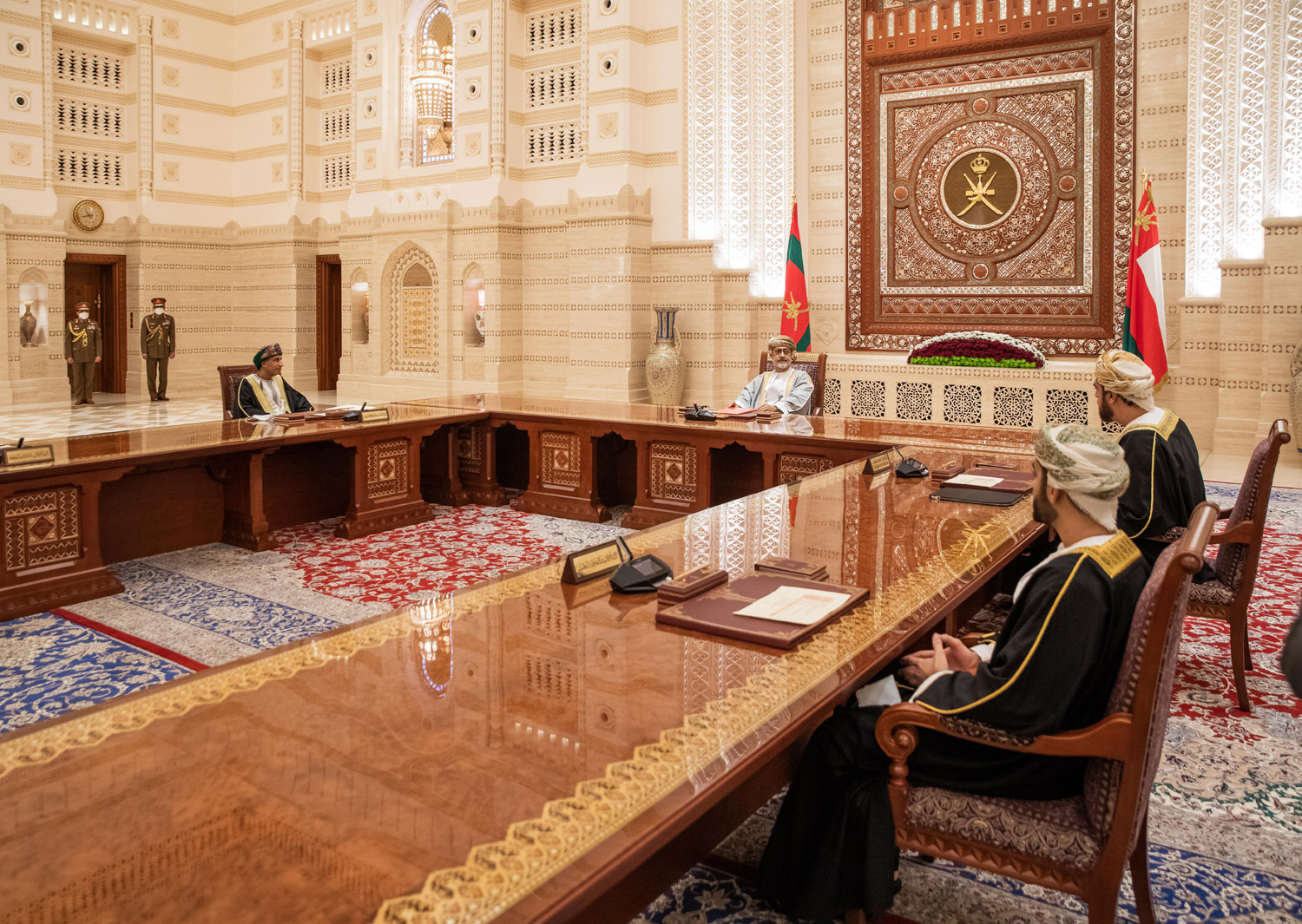 قرار اختيار ولي العهد يعود إلى رغبة السلطان هيثم في توسيع دائرة المشاركة في القرار ولو بشكل تدريجي