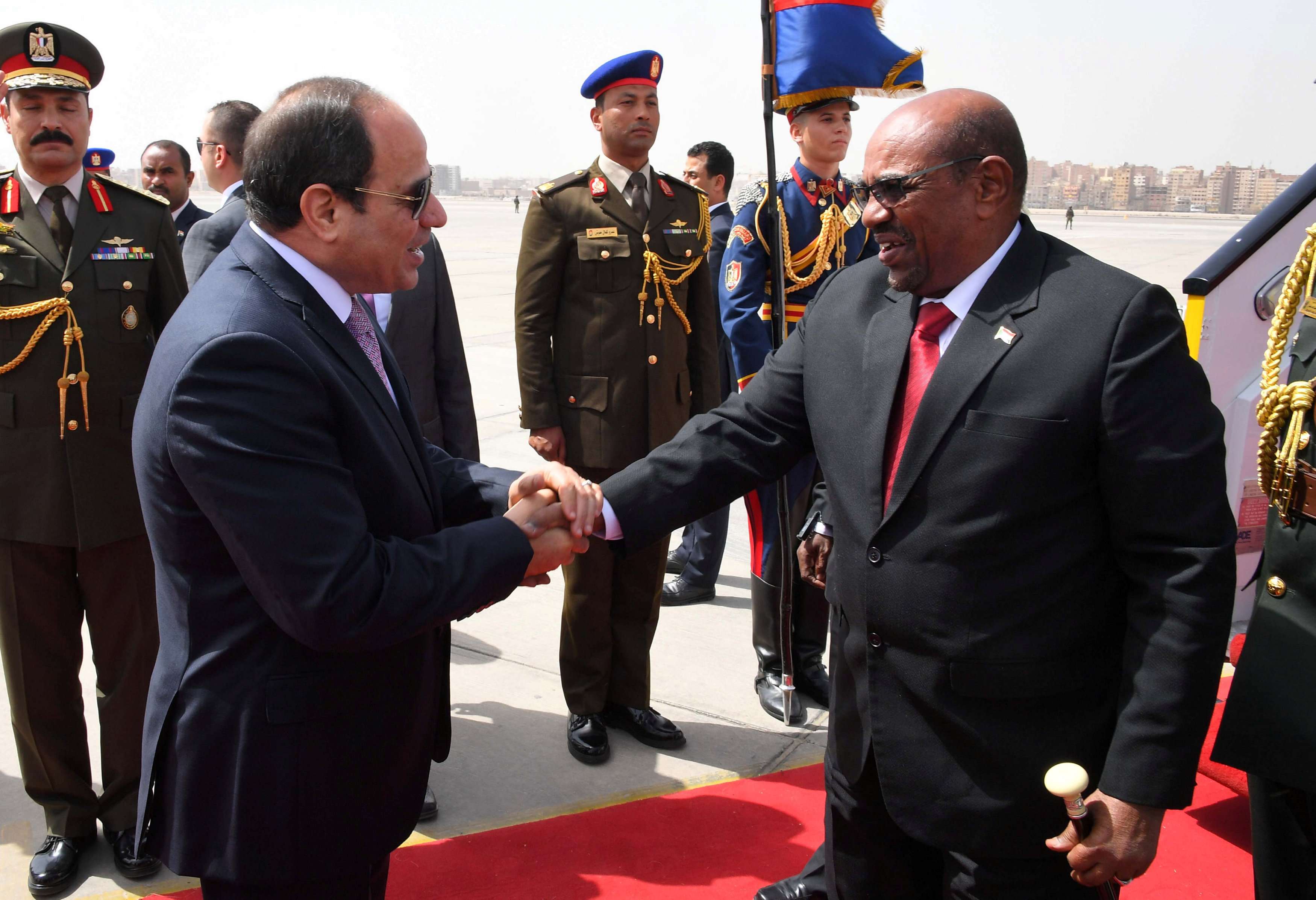 التقارب المصري السوداني يقلق المصريين من دعم الدوحة للخرطوم