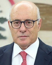 كميل أبوسليمان: سنقدم كل التسهيلات لحصول الفلسطينيين على إجازات عمل