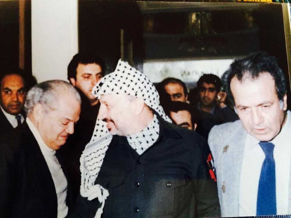 مع الرئيس الفلسطيني الراحل ياسر عرفات