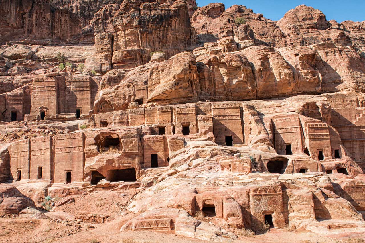 بترا مكان يتسع له القلب