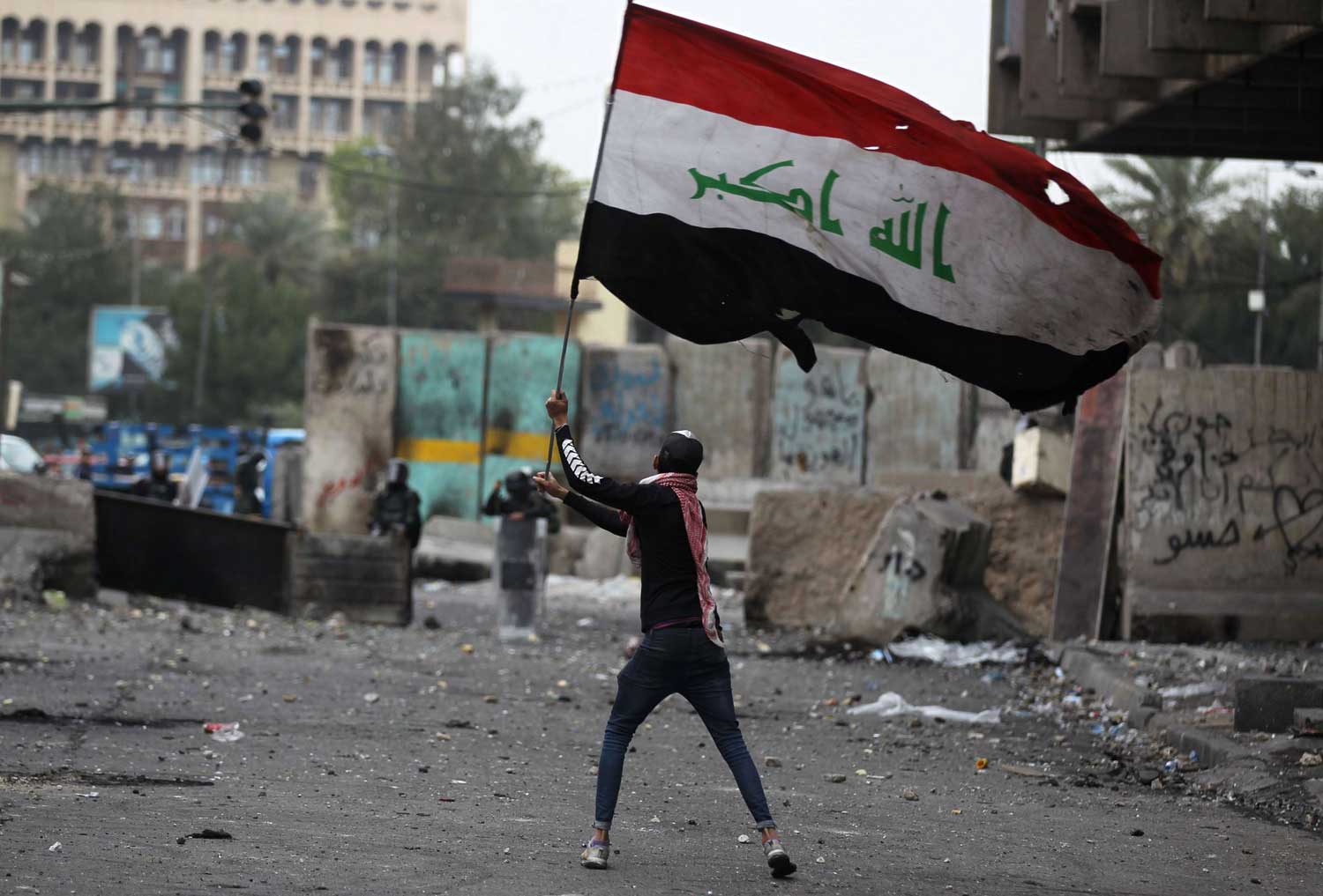 أي حل لمأزق الشعب العراقي