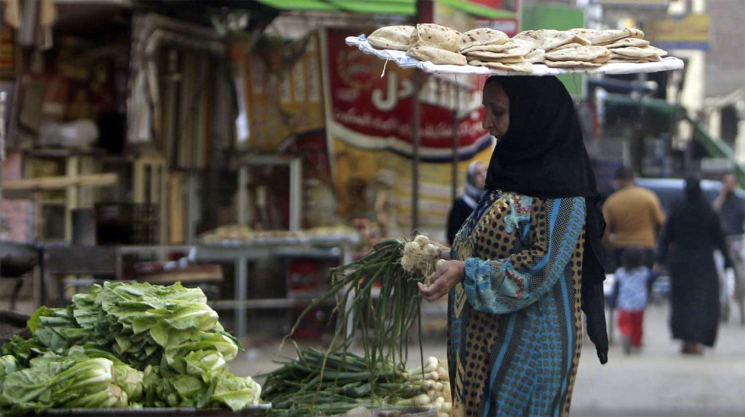 خبراء: ضرورة إجراء بعض التعديلات والاستراتيجيات التي تراعي مصلحة جميع المواطنين وظروفهم الاجتماعية 