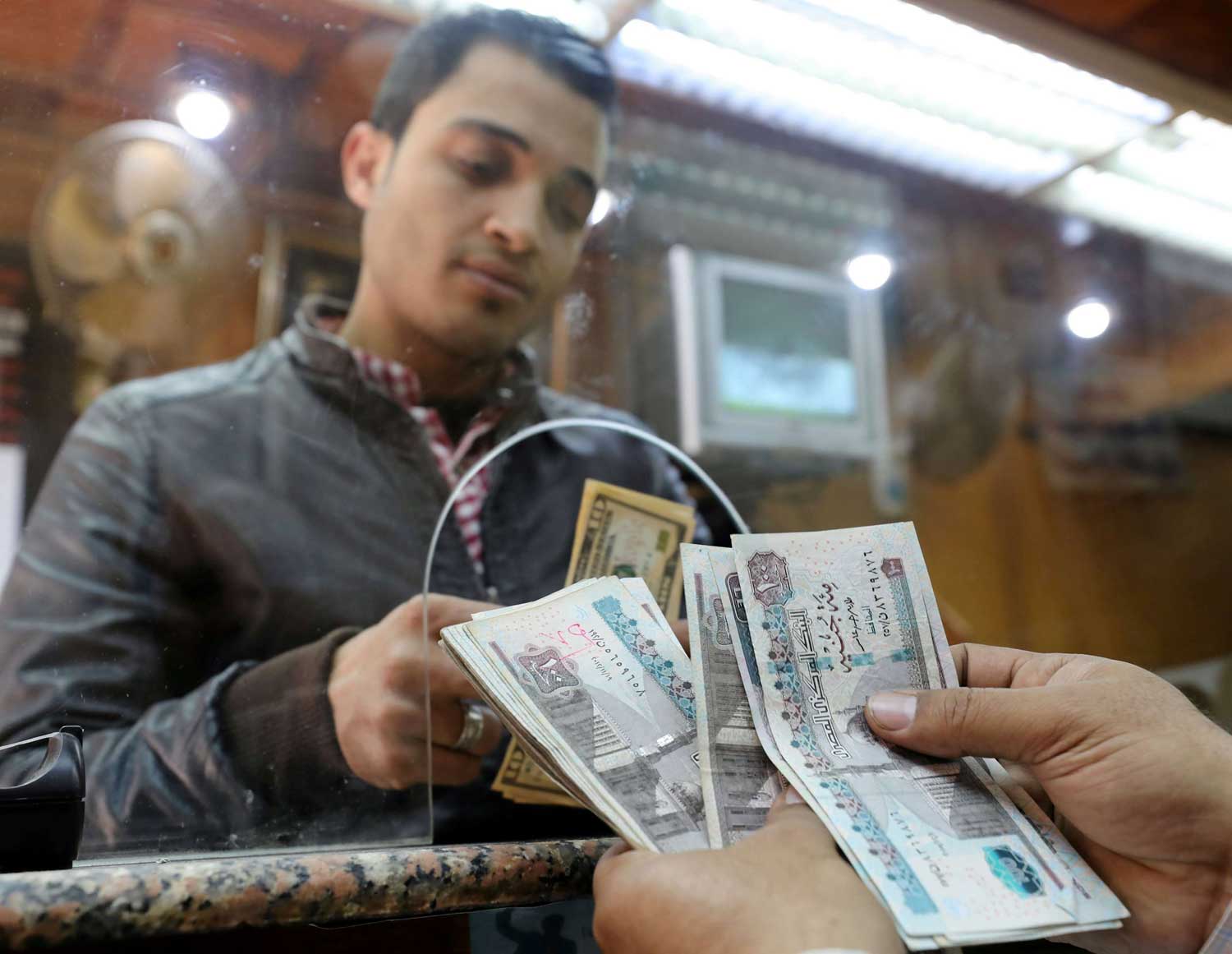 ترجيح استمرار تحقيق العملة المحلية مكاسب حتى نهاية 2020