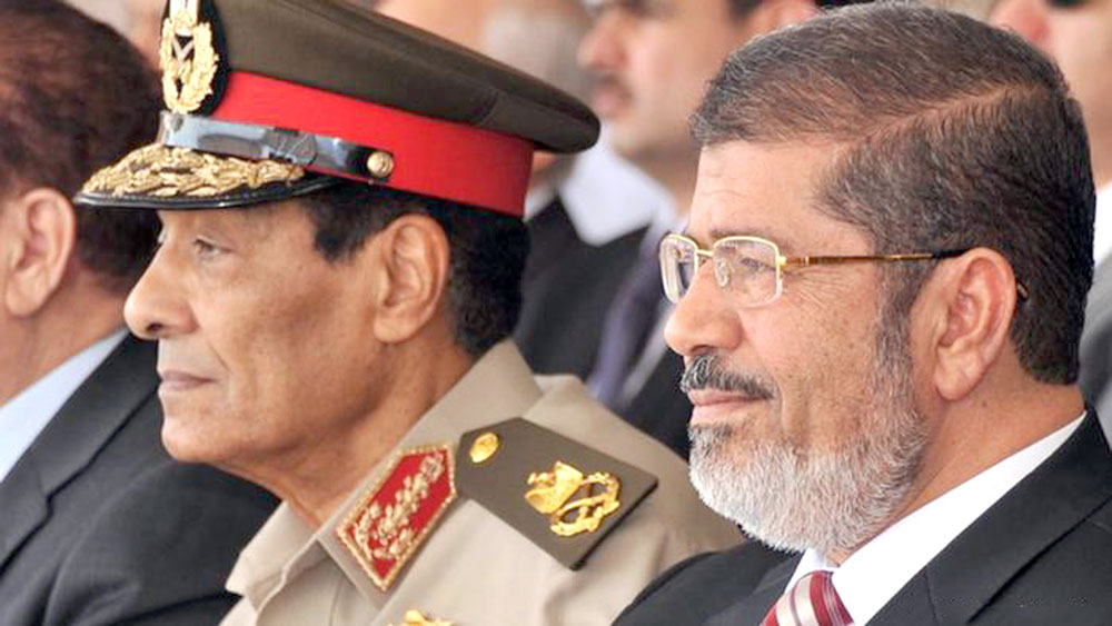 البعض يقول إن طنطاوي فضّل إعلان فوز مرسي لا شفيق، تجنباً للفتنة