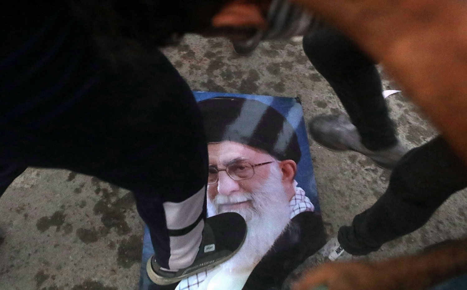 الصفوة في مرمى نيران الانتقادات