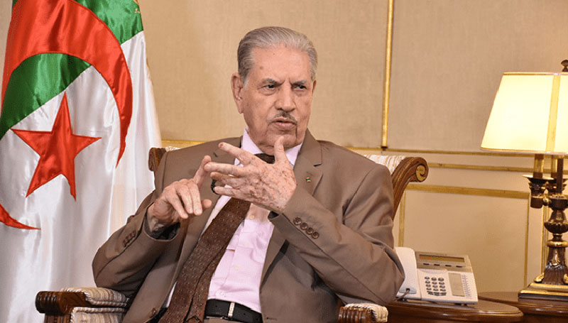  البعض يرى أن قوجيل كان جديرا به قول الحقيقة في حينها، لأنه يملك ما لا يملكه نشطاء بسطاء زُجّ بهم في السجون
