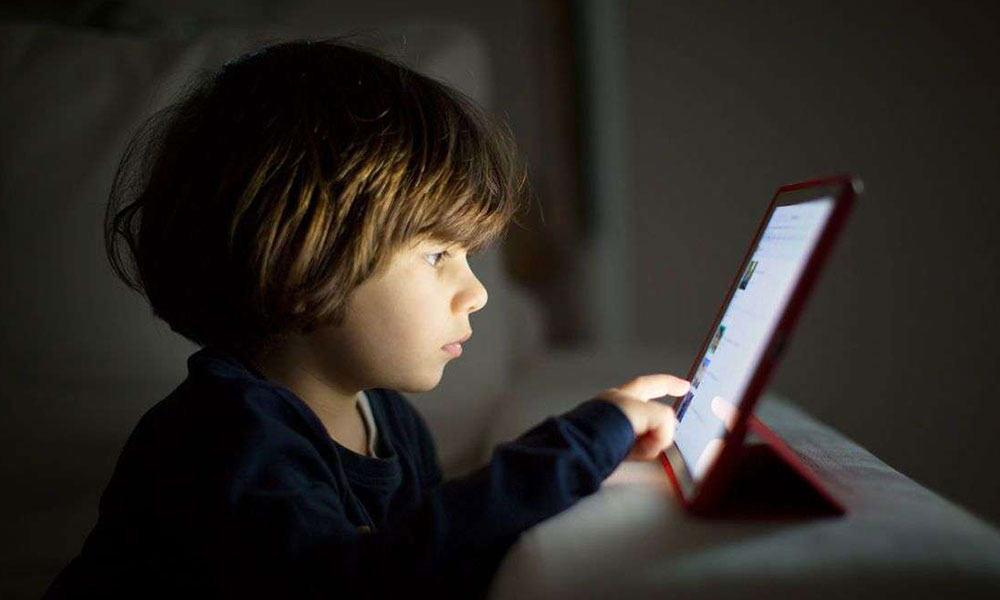 خبراء علم الاجتماع: العنف الرقمي يعد من بين أخطر أشكال العنف الذي يمارس على الأطفال