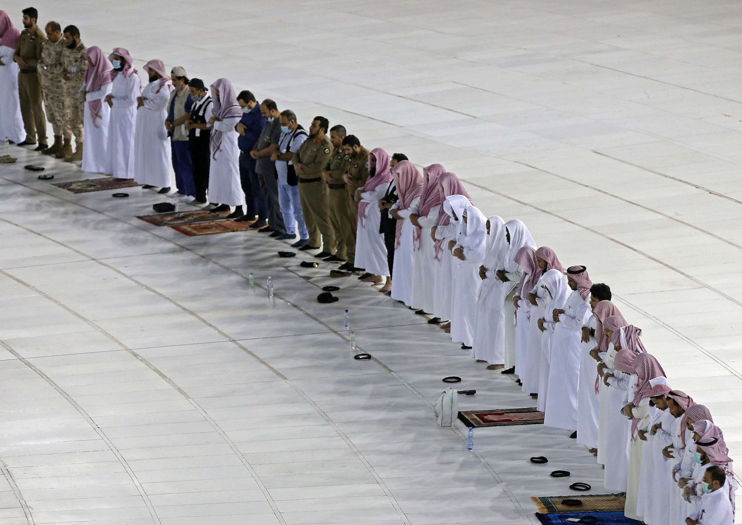 المتشددون لا يستطيعون التحرك والتأثير خارج مربع التمسك بالشكليات