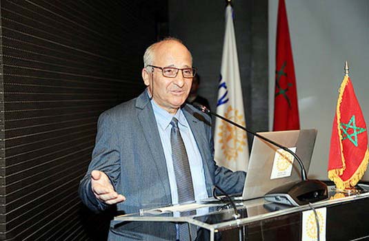 [ الاختراع الجديد لليزمي يتمثل في تقنية تمكّن من شحن بطاريات السيارات الكهربائية في وقت قياسي لا يتجاوز 10 دقائق.