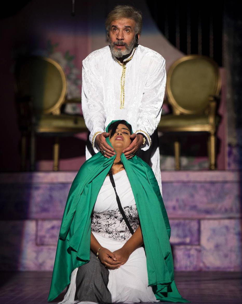العرض وقع في الفخّ الذي أجهد الرومي ذاته في تحذير البشر منه «لقد غاب عنكم المعنى، وحضرت الصورة»